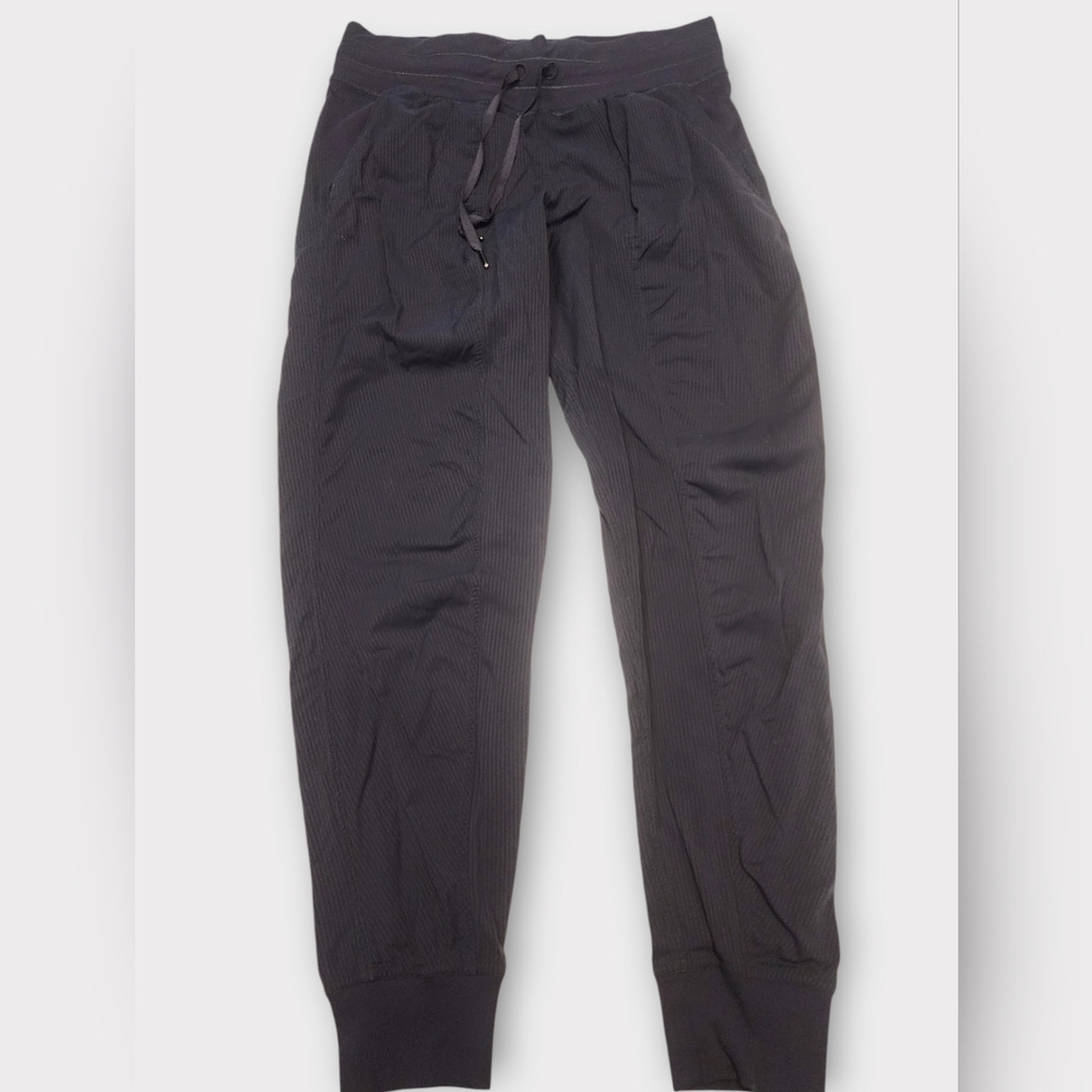 Size 6 - Lululemon Dance Studio Jogger *29"